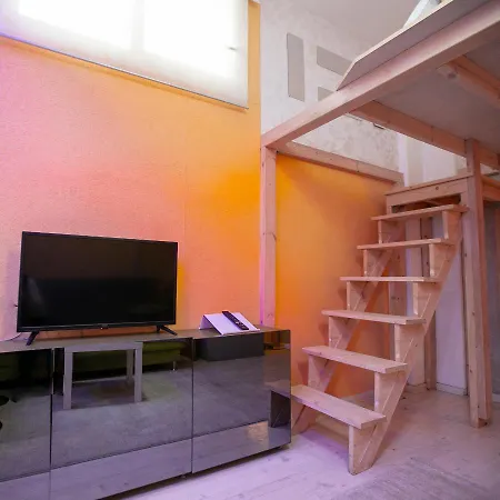 Orange And Blue Studio Downtown 5 Min From White Tower Apartamento